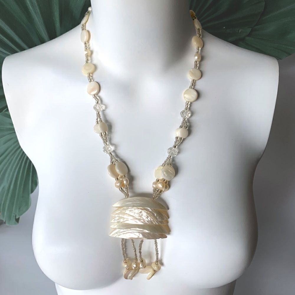 Mother of Pearl Shell Tassel Pendant Necklace
